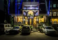 The Suncourt Hotel Yatri Hotels in Karol Bagh