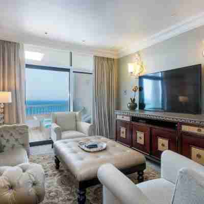 Beverly Hills Rooms