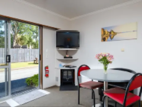 Esplanade Motels Hotels in Gore