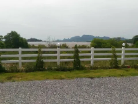 ดอนสัก วิลล์ โรงแรมในอำเภอ ดอนสัก