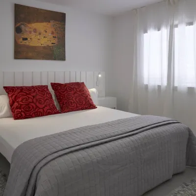 Enkala Apartamentos Отели рядом с достопримечательностью «Пляжный клуб Bora Bora Ibiza»