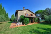 Holiday Home Casale Giulio by PosarelliVillas Hotels in Cetona