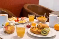 The Originals Boutique, Grand Hôtel Saint-Pierre, Aurillac - Desayuno