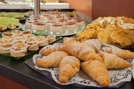 Best Western Hotel Augusta Отели рядом с достопримечательностью «Textil- und Industriemuseum»