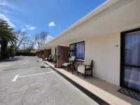 Opononi Lighthouse Motel Hotels in Omapere