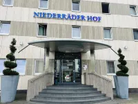 Hotel Niederräder Hof Hotels near Schwanheim