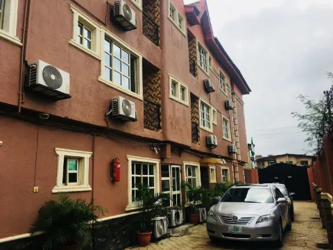 哈德羅克套房酒店