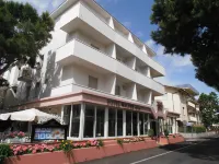 Hotel Walter Hotels in der Nähe von Bagno Adolfo 6 - GRANDI SPIAGGE San Mauro Mare