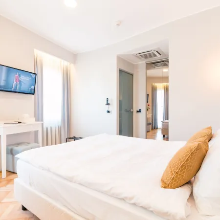 Venis Boutique Hotel