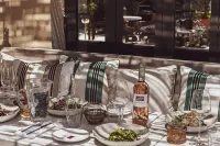 Hotel Lou Pinet - 조식 운영