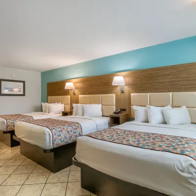 Beachside Resort Hotel Отели рядом с достопримечательностью «Парк аттракционов Waterville USA»