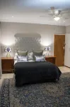 A' Queenslin Guesthouse Hotels in Paarl