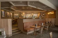 Riverside Lodge Hotel - bar