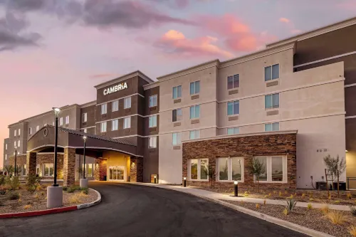 Cambria Hotel El Centro - Imperial Hotels in Brawley