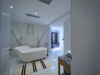 Abaton Island Resort & Spa - Hot Tub