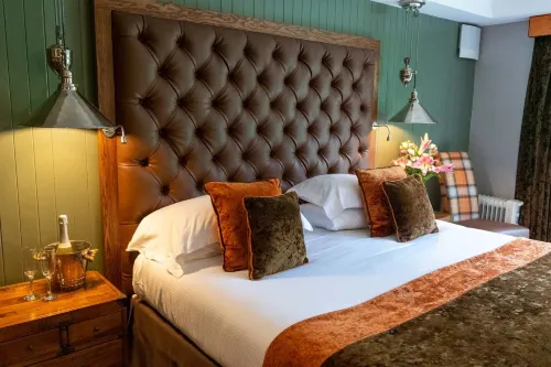 Craigmhor Lodge & Courtyard - 4-Sterne