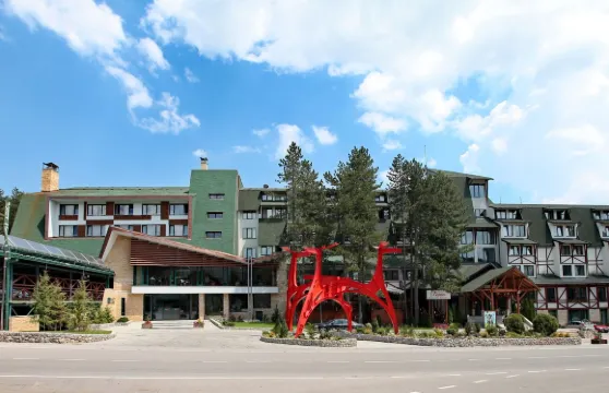 Mona Plaza 茲拉蒂博爾莫娜廣場扎蒂博爾