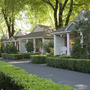 Cottage Grove Inn