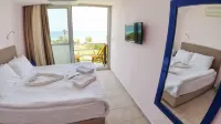 Rooms Smart Luxury Hotel & Beach فنادق في بوياليك