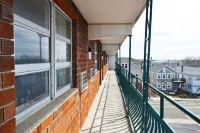 Skyview Manor Motel