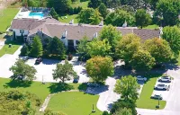 Settlement Courtyard Inn & Lavender Spa Hotels near O'Meara's Irish House LLC