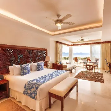 Grand Miramar All Luxury Suites & Residences