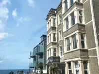 Reef Lodge Hotels in Newquay