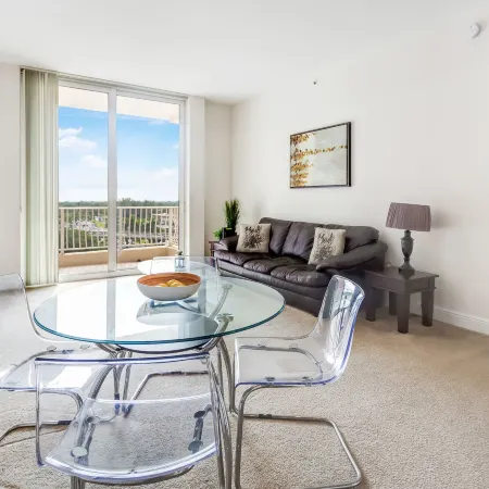 Dadeland Towers by Miami Vacations