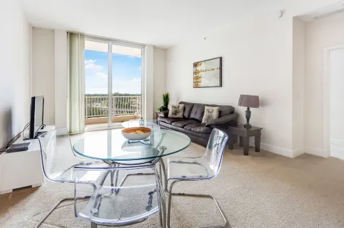 Dadeland Towers by Miami Vacations - Parking