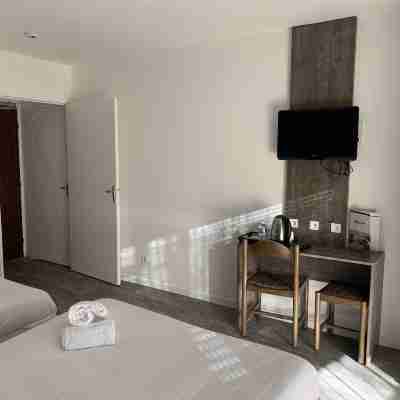 Hôtel Au Relais des Lilas Rooms