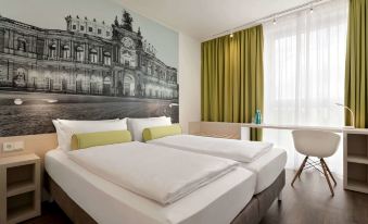Super 8 by Wyndham Dresden