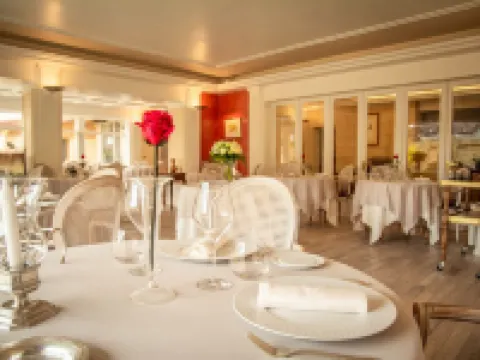 Hotel Restaurant le Centenaire Hotels in Les Eyzies-De-Tayac-Sireuil