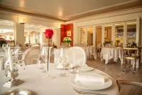 Hotel Restaurant le Centenaire Hotel di Les Eyzies-De-Tayac-Sireuil