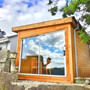 Elagh View Bed & Breakfast