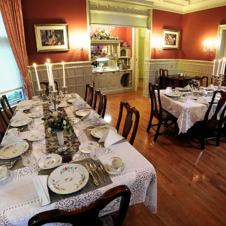 The Oliver Inn