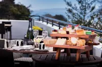 The Duke Hotel - Breakfast