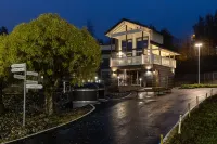 Aateli Lakeside Chalets - Former Vuokatti Suites - parking