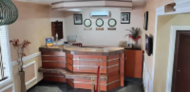 德爾夫酒店及套房