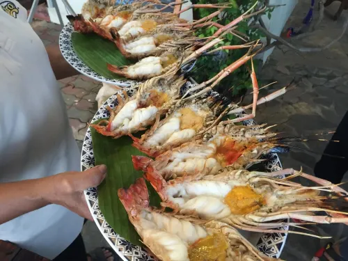 Ban U Thong Accommodations Makanan Photos