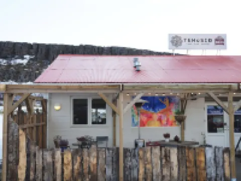 Tehúsið Hostel Hotels in Mulathing