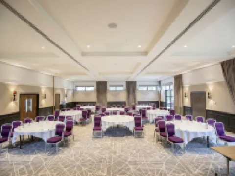 Denham Grove Hotels in Uxbridge