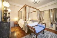Chateau de La Richerie Hotels in Tiffauges