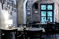 Oliva Hotel Hotels in Veszprém