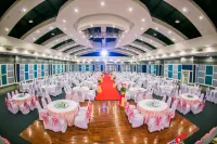 Raya Grand Hotel