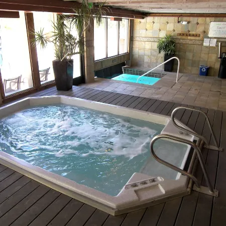 Edgewater Studio One Bath Ewjp