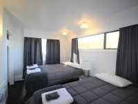 Beach Lodge Motels Hotels in Dunedin