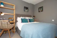 The Jersey Arms Hotel