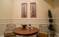 The Anniversary Inn - Logan - breakfast