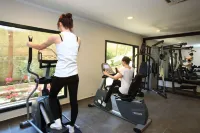 Zeytinada Hotel - ที่มีฟิตเนส