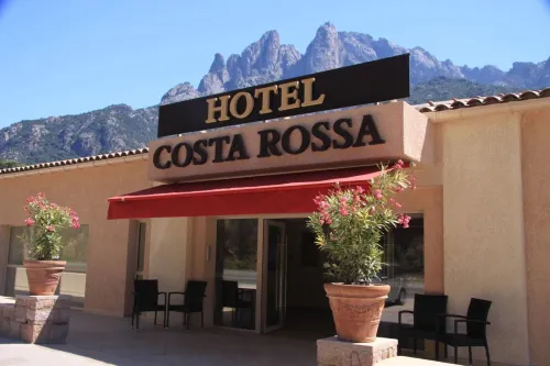 Hôtel et Résidence Costa Rossa Hotels in Ota